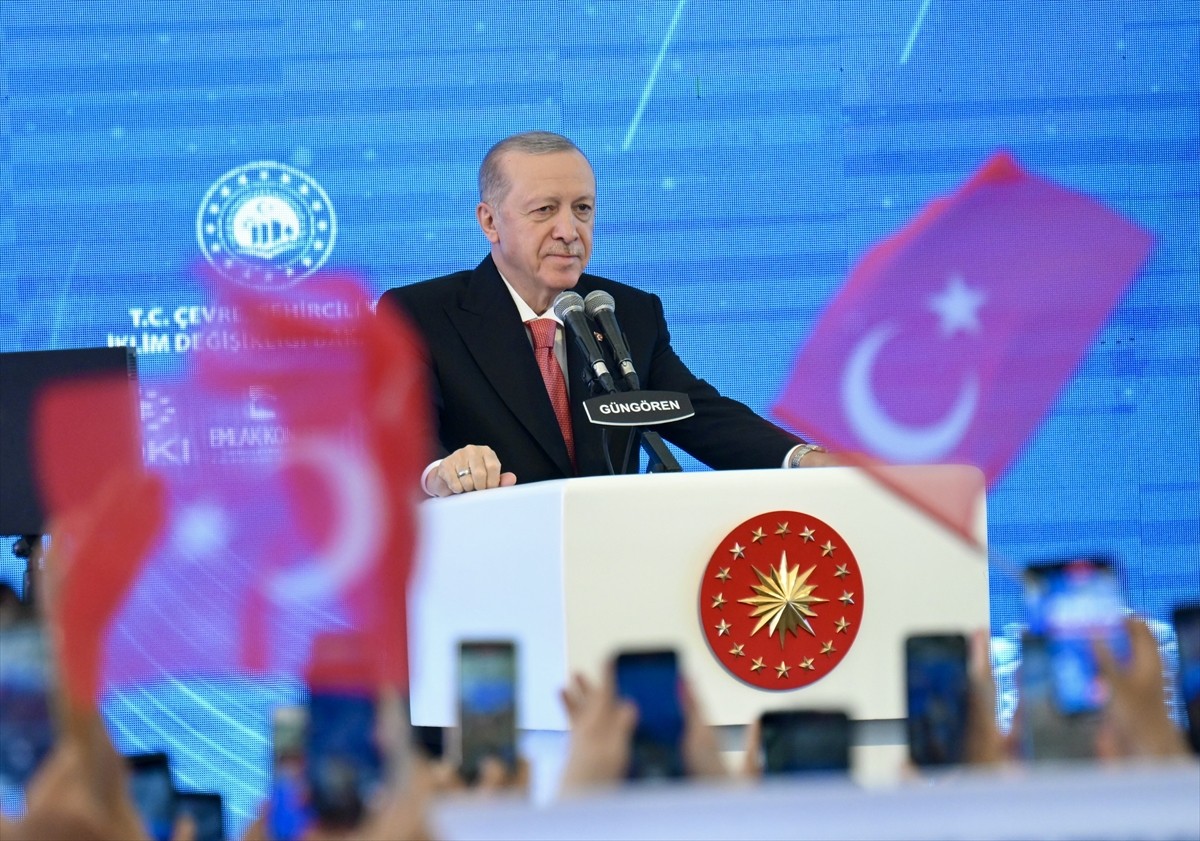 Cumhurbaşkanı Recep Tayyip Erdoğan, Merter Etkinlik Alanı'nda gerçekleştirilen "İstanbul'da Büyük...