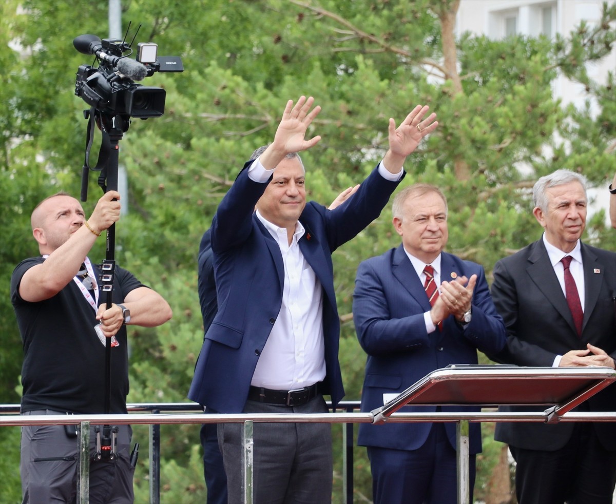 Cumhuriyet Halk Partisi (CHP) Genel Başkanı Özgür Özel, partisince Genç Osman Stadyumu yanındaki...