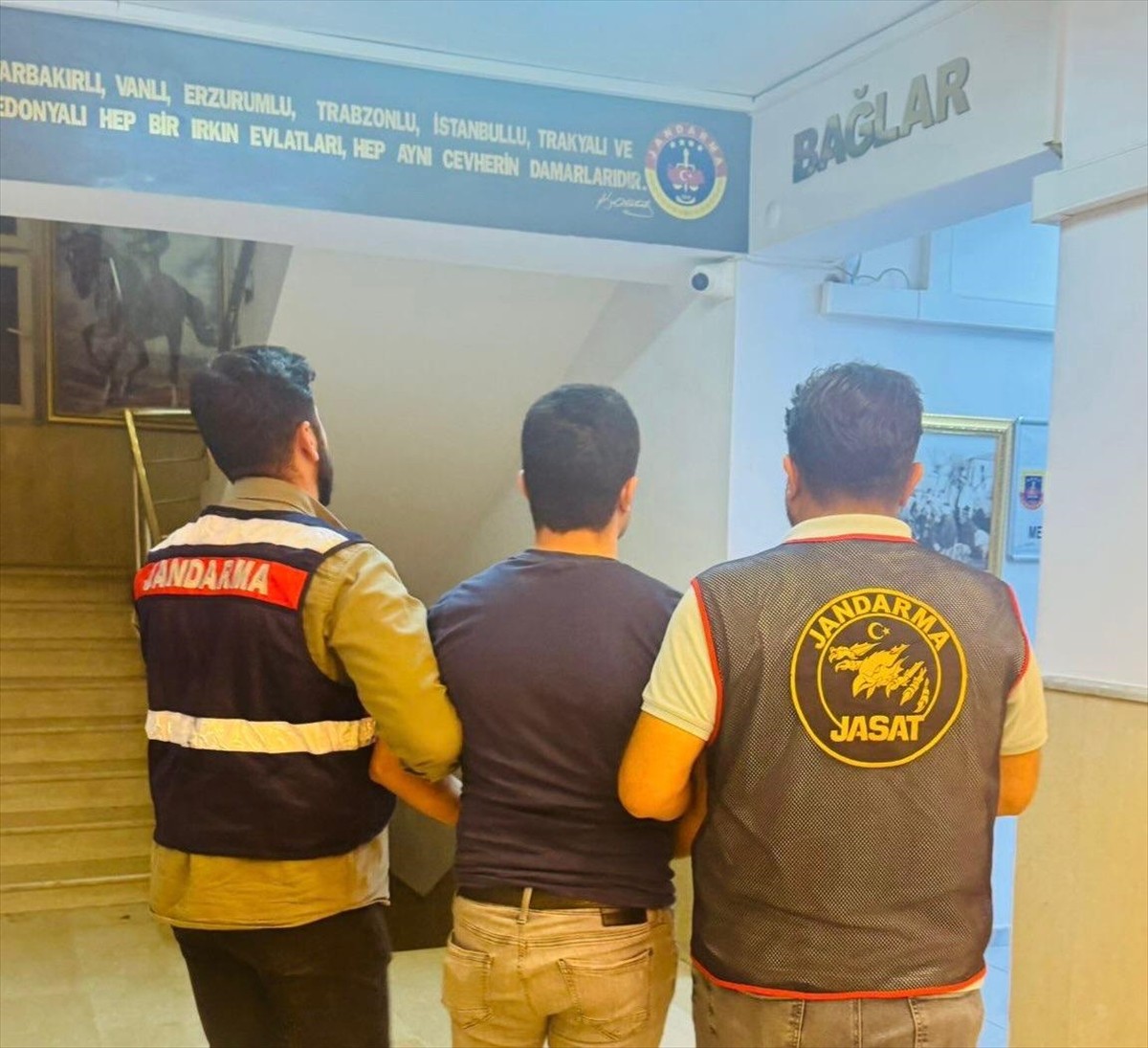 Diyarbakır'da, "kasten öldürme" suçundan yakalanan şüpheli tutuklandı.