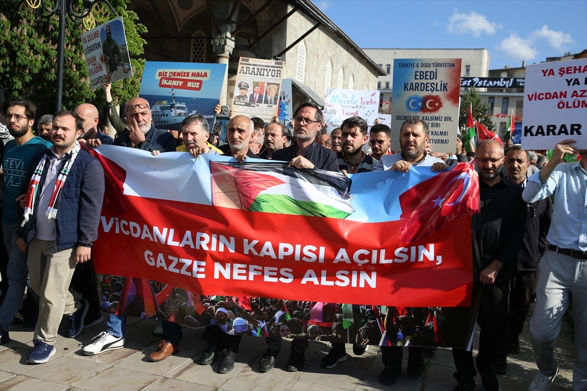 Erzurum'da sağlık çalışanları ve sivil toplum kuruluşları, "Vicdanların kapısı açılsın, Gazze...