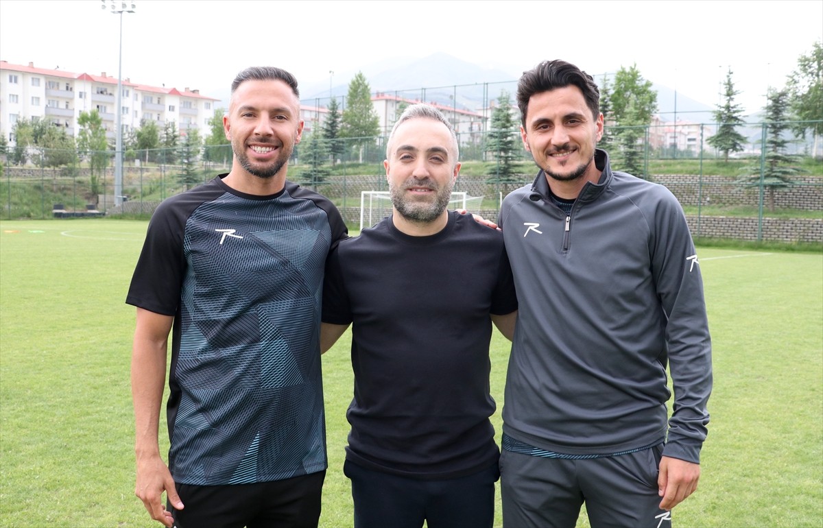 Erzurum'da yerli ve yabancı futbol kulüplerinin sezon öncesi güç depoladığı Yüksek İrtifa Kamp...