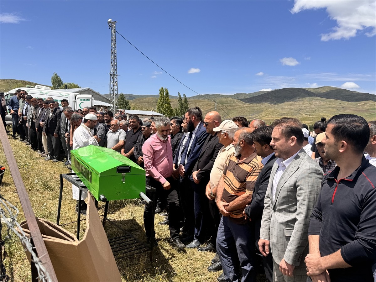 Erzurum'un Horasan ilçesinde ağabeyi tarafından öldürülen Osmanlı Ocakları ve Ocak Partisi Genel...
