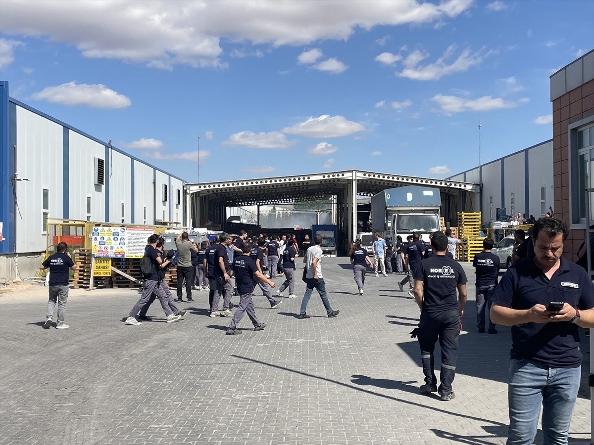 Eskişehir'in Odunpazarı ilçesinde soğutucu ve kurutucu ürünler imal edilen fabrikanın ambalaj...