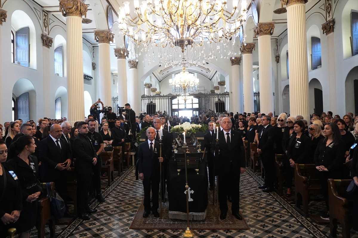 Geçtiğimiz günlerde vefat eden Galatasaray Kulübünün eski yönetim kurulu üyelerinden iş insanı...