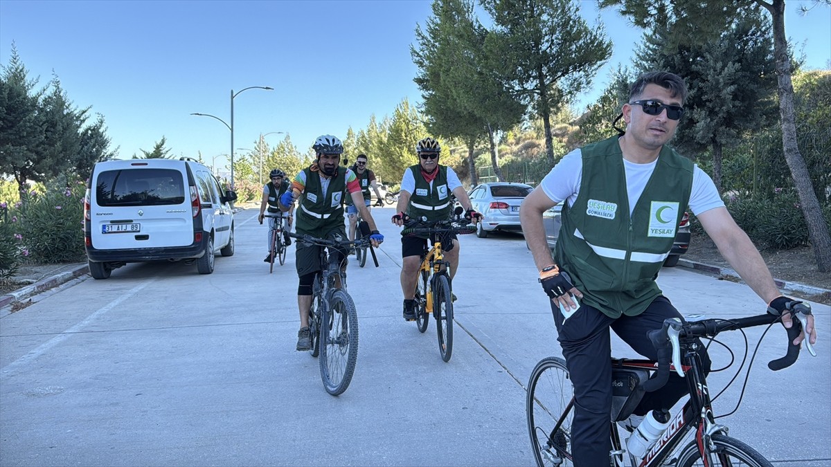 Hatay'da Yeşilay tarafından "Sağlıklı yaşamın keyfini birlikte sürelim" sloganıyla bu yıl 12'nci...