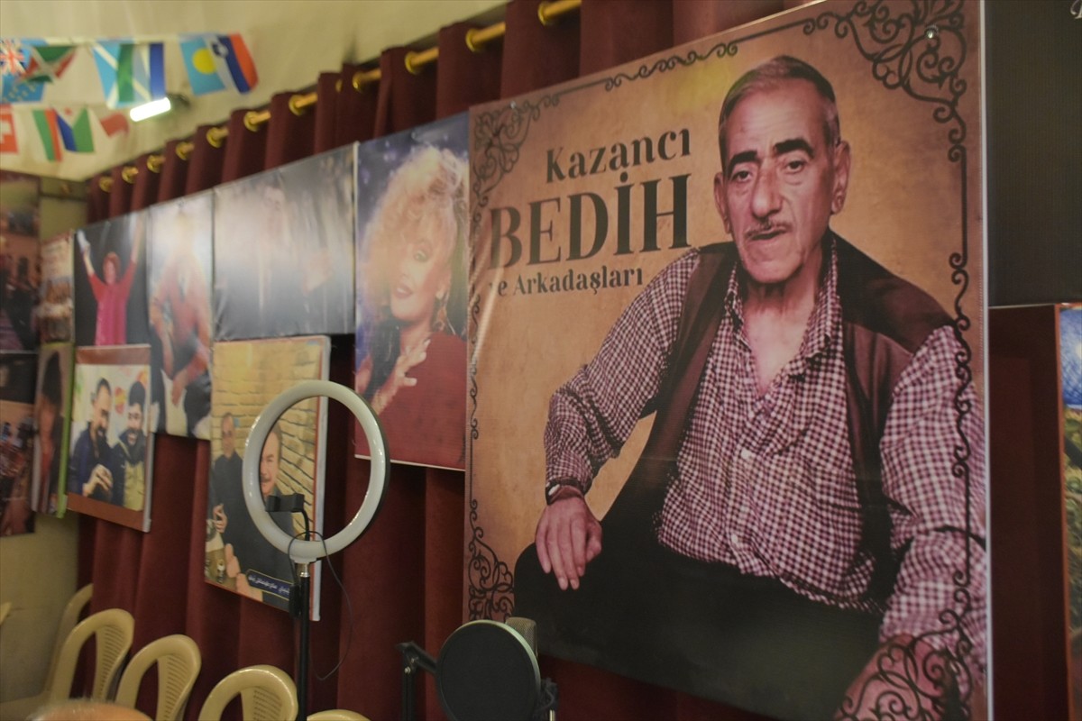 Irak'ın Kerkük kentinde açılan "Urfa Sıra Geceleri" kafesinde, tarihi kentin eğlence kültürü...