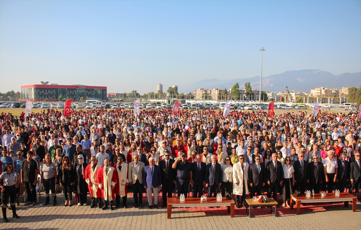 İskenderun Teknik Üniversitesinde (İSTE) mezuniyet heyecanı yaşandı.