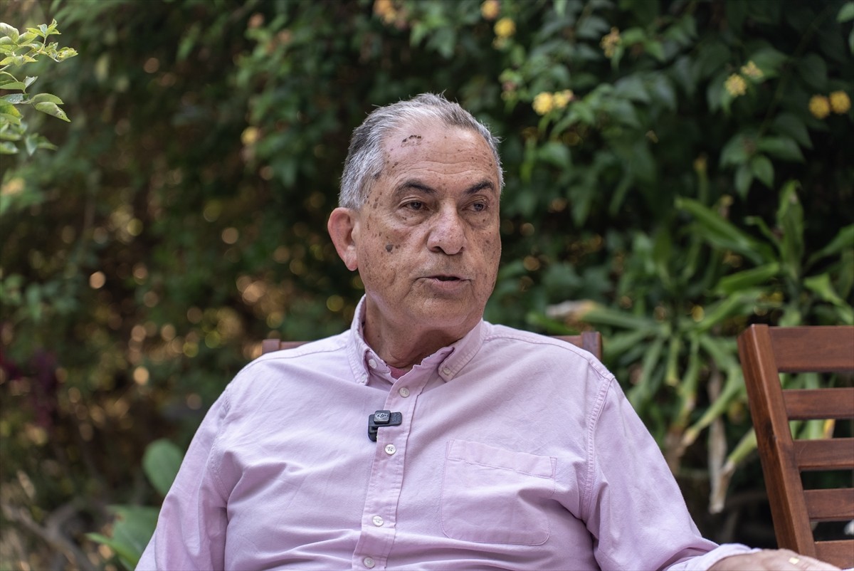 İsrailli uzmanlar, dışarıdan gelen baskı ve saldırılarla rejimleri değiştirmenin zorluğuna işaret...