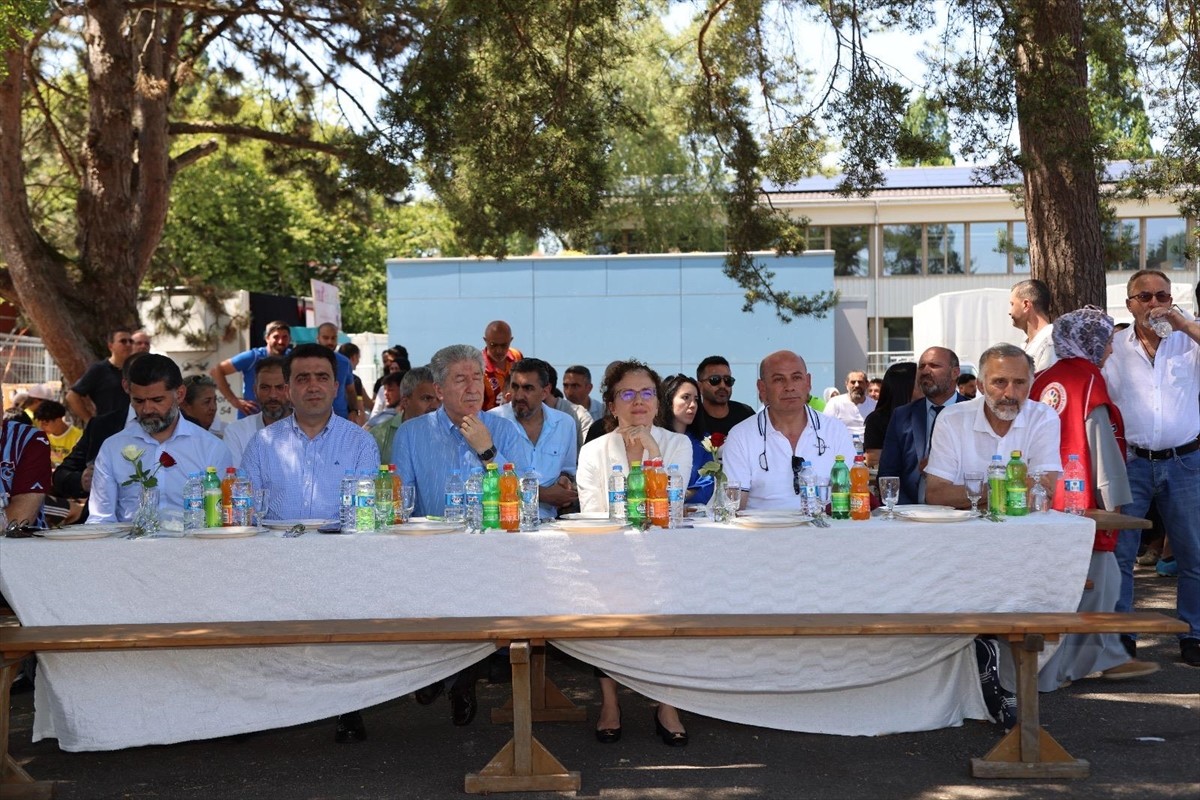 İsviçre'nin Aargau kantonundaki Döttingen bölgesinde "İsviçre Türk Toplumu Gençlik ve Spor...