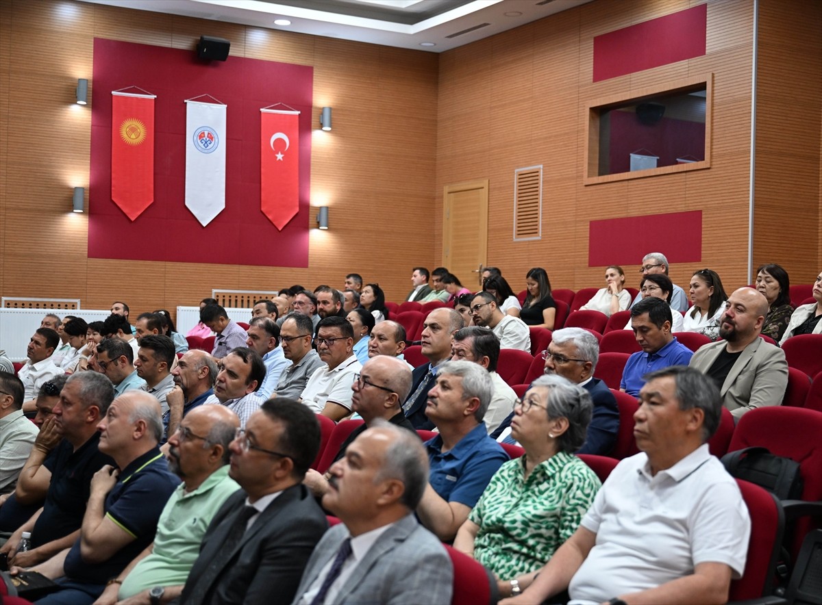 Kırgızistan'ın başkenti Bişkek'te, Kırgızistan Türkiye Manas Üniversitesinin (KTMÜ) ev...