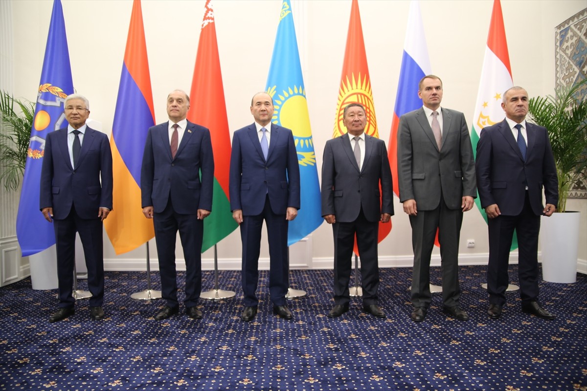 Kırgızistan, dönem başkanı olduğu Kolektif Güvenlik Anlaşması Örgütü (KGAÖ) üyesi ülkelerin...