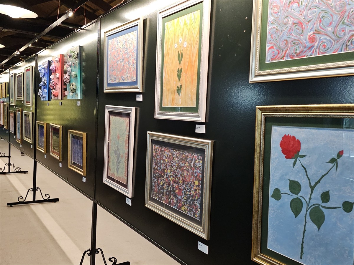 Koç Üniversitesi Ebru Kulübü'nün yıl sonu sergisi, Rahmi M. Koç Müzesi'nde sanatseverlerle...