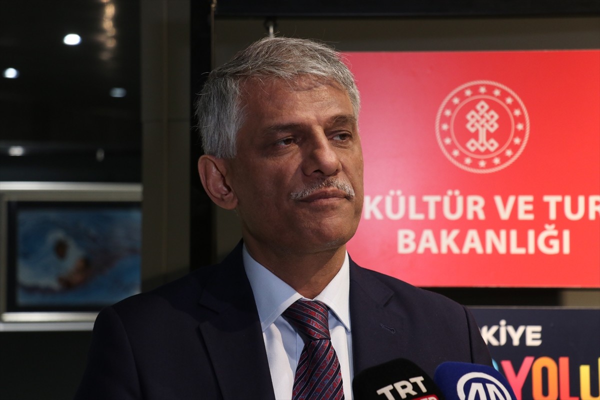 Kültür ve Turizm Bakan Yardımcısı Nadir Alpaslan, Kültür Yolu Festivali kapsamında Samsun...