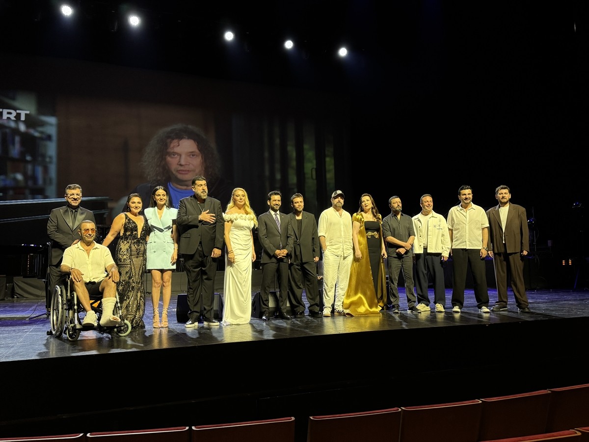 Kültür ve Turizm Bakanlığı'nın, Türk müziğinin efsane ismi Kayahan'ın vefatının 10. yılına özel...