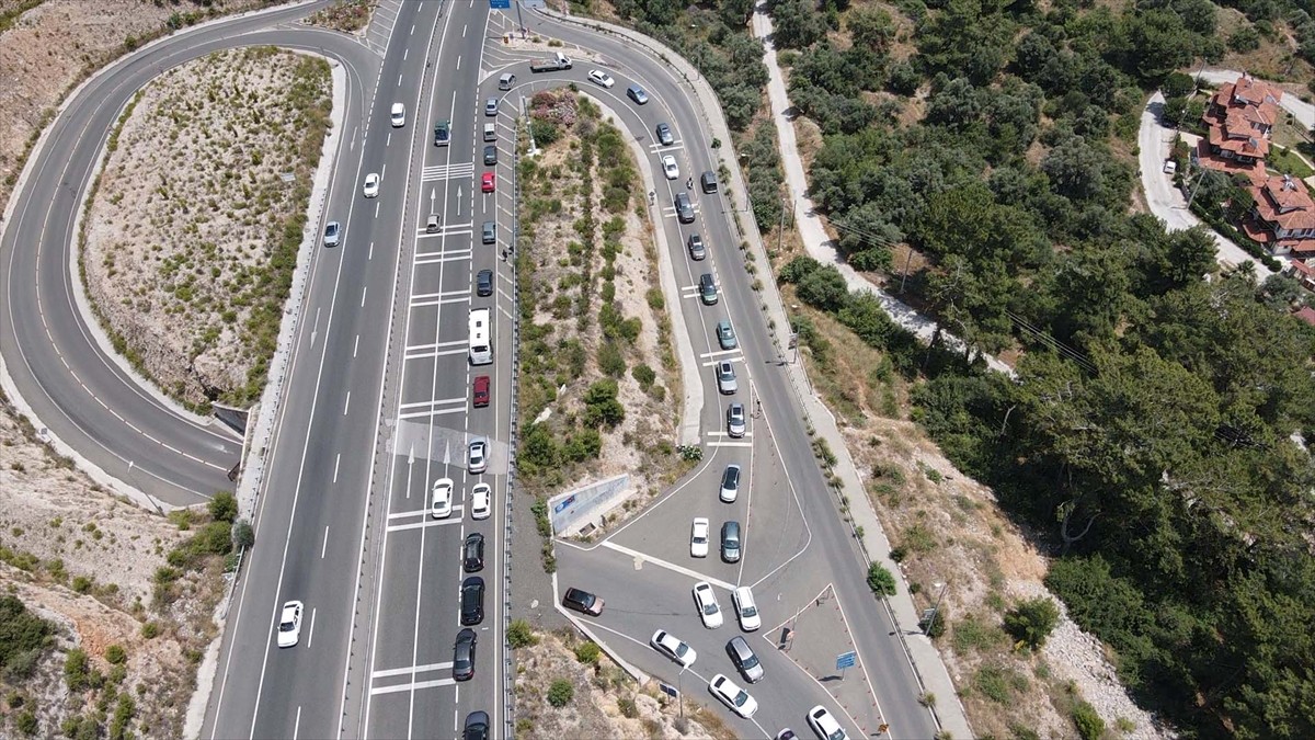 Kurban Bayramı’nın üçüncü gününde Ula ilçesine bağlı "Sakin Kent" Akyaka Mahallesi’nde özellikle...