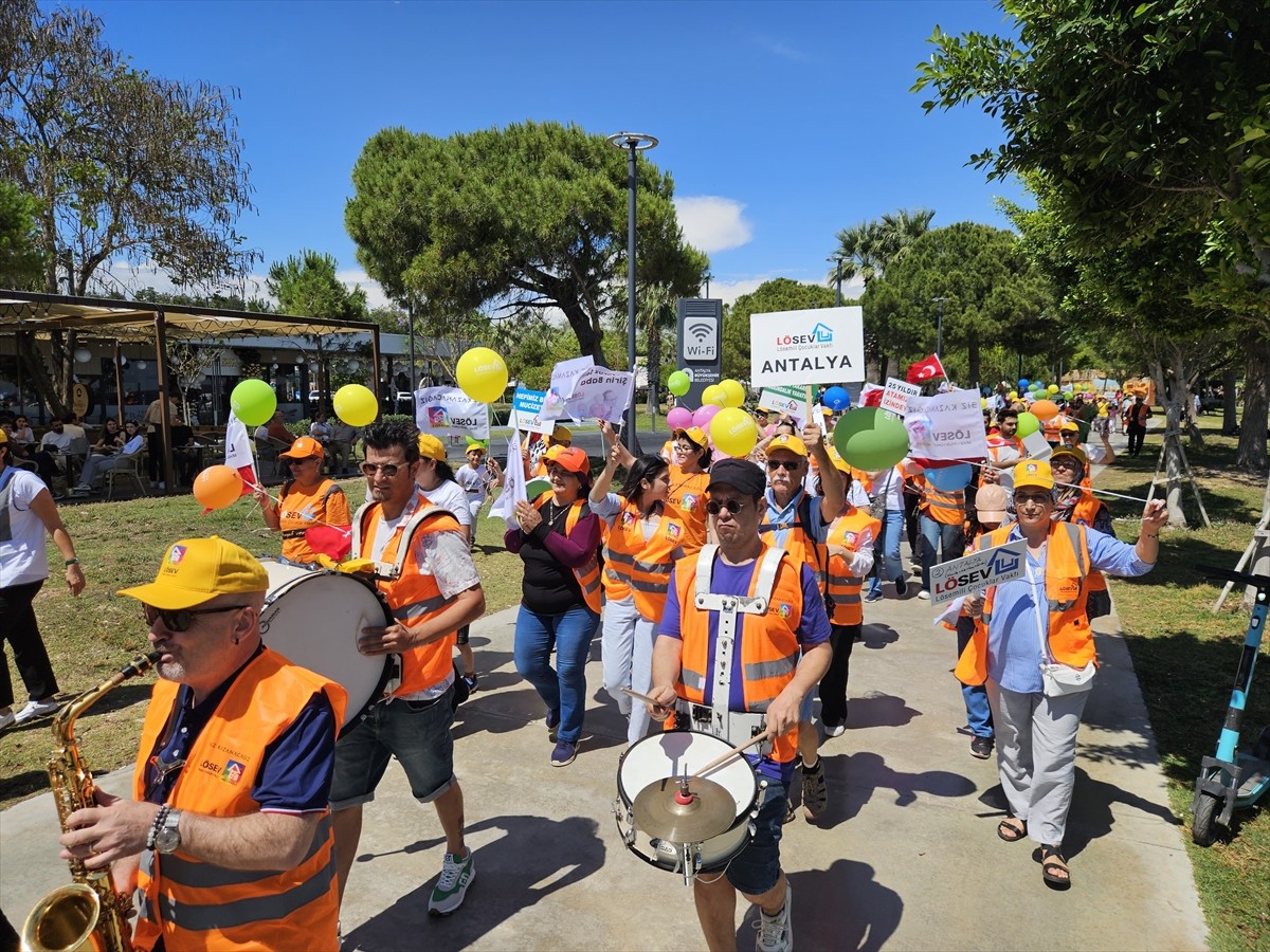 Lösemili Çocuklar Sağlık ve Eğitim Vakfınca (LÖSEV), "Uluslararası Lösemili Çocuklar Haftası"...