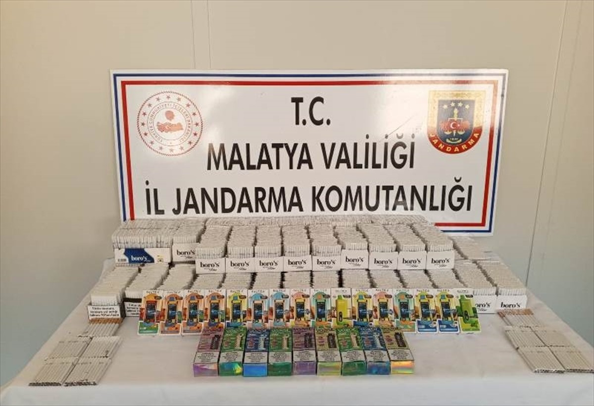 Malatya'da düzenlenen kaçakçılık operasyonunda 4 şüpheli gözaltına alındı. Yapılan aramada, 392...