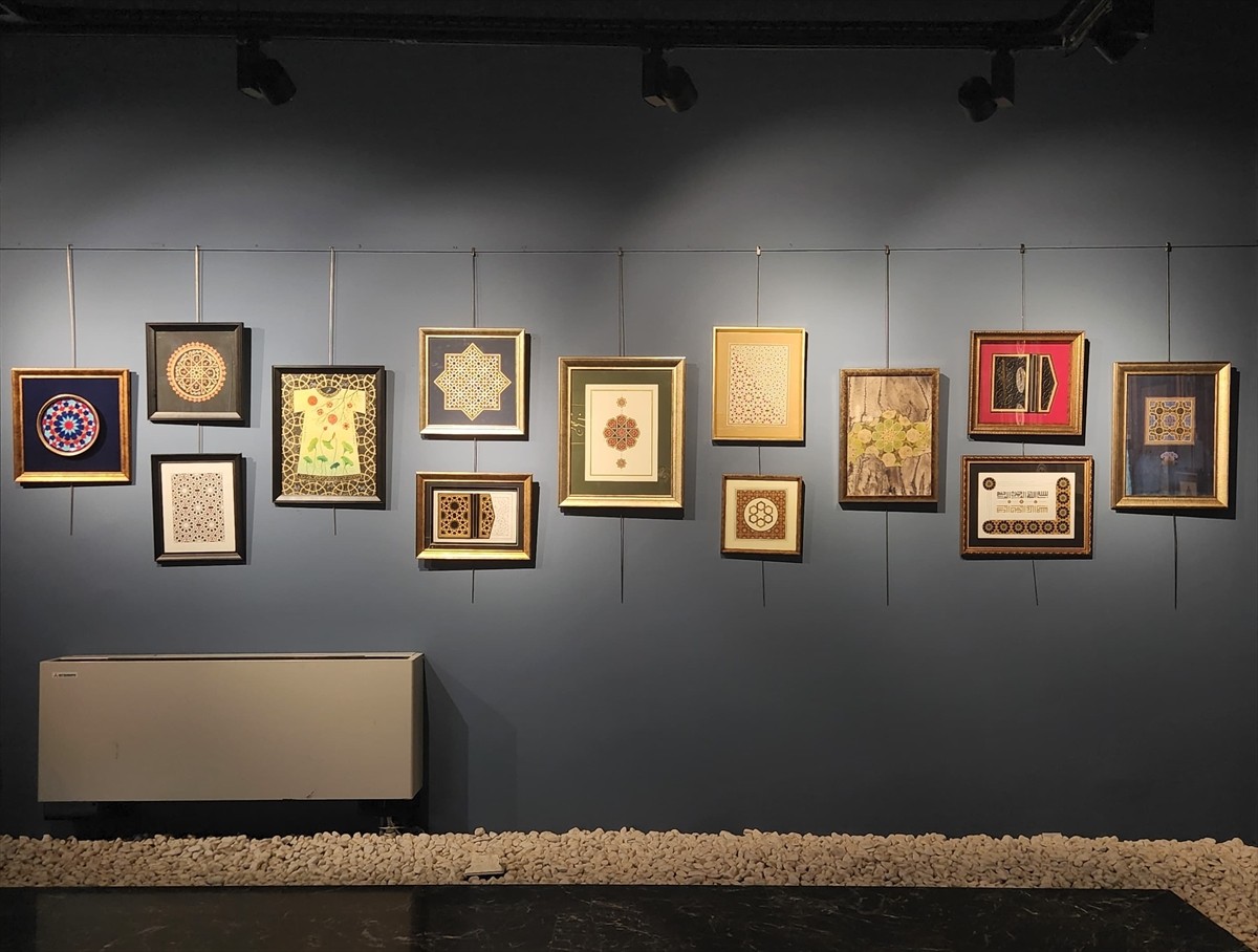 Marmara Üniversitesi İlahiyat Fakültesi öğrencilerinin yıl boyunca hazırladığı geleneksel sanat...