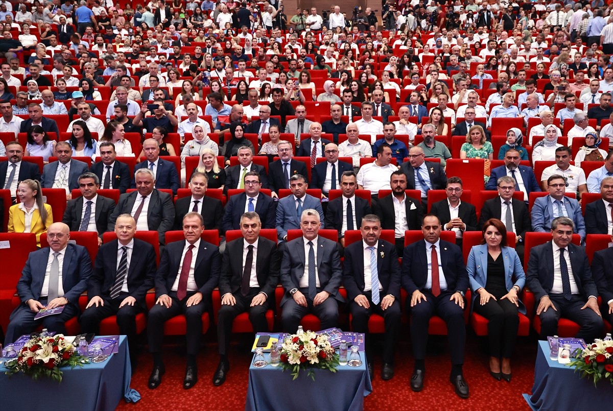 Mersin Ekonomi Zirvesi Sonuç Bildirgesi Toplantısı, Mersin Üniversitesi Akdeniz Kültür Merkezi'nde...