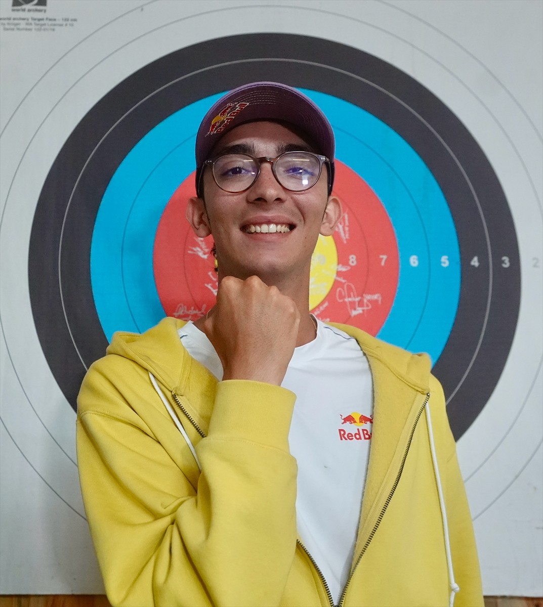 Milli okçu Mete Gazoz, sezonun geride kalan bölümü, e-spor tutkusu ve yetiştiği atölye hakkında AA...