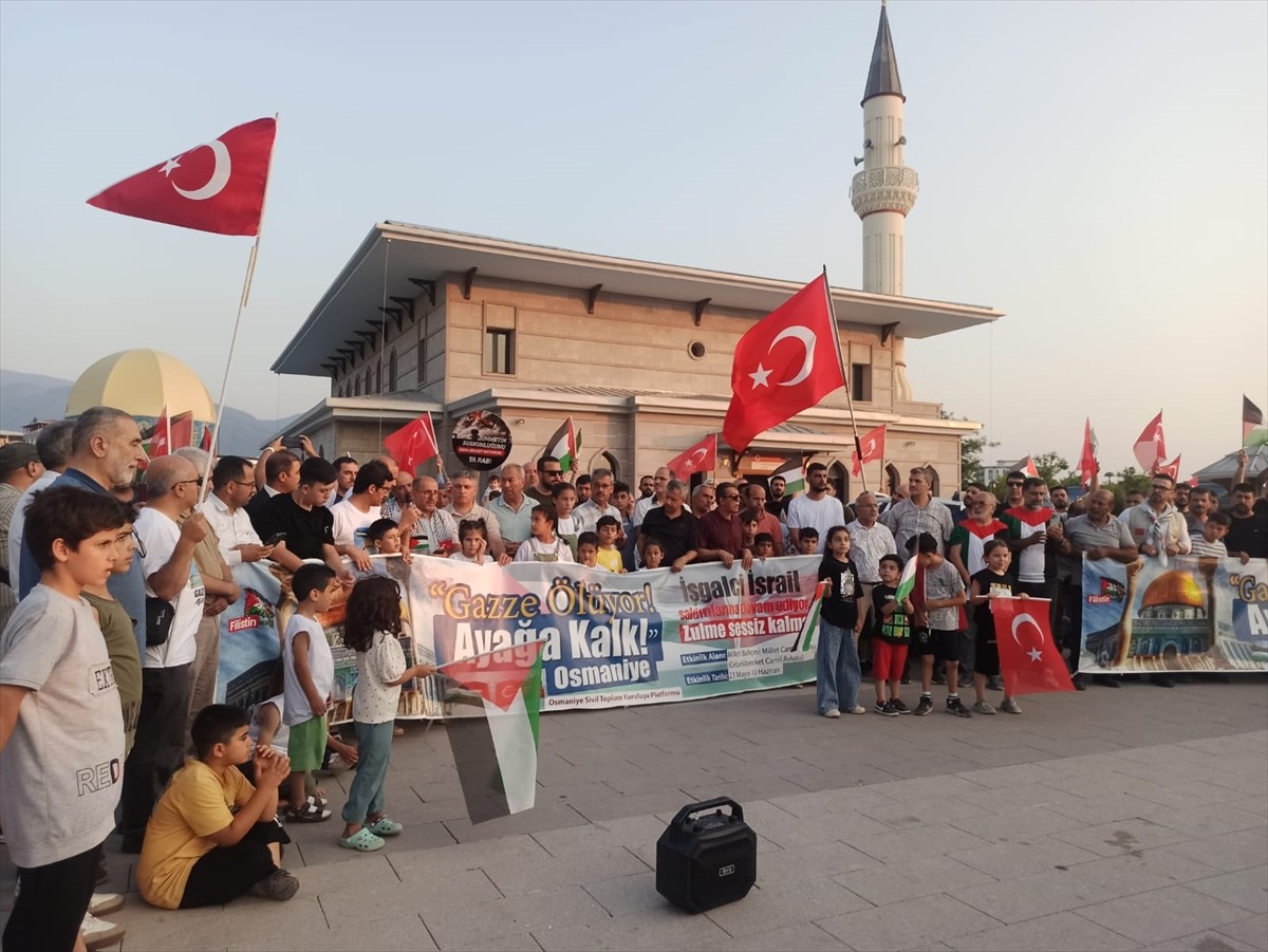 Osmaniye'de sivil toplum kuruluşlarınca Filistin'e destek amacıyla araç konvoyu oluşturuldu.