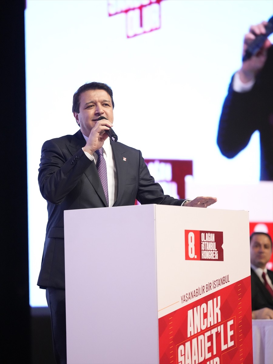 Saadet Partisi'nin 8. Olağan İstanbul İl Kongresi, Haliç Kongre Merkezi'nde düzenlendi.