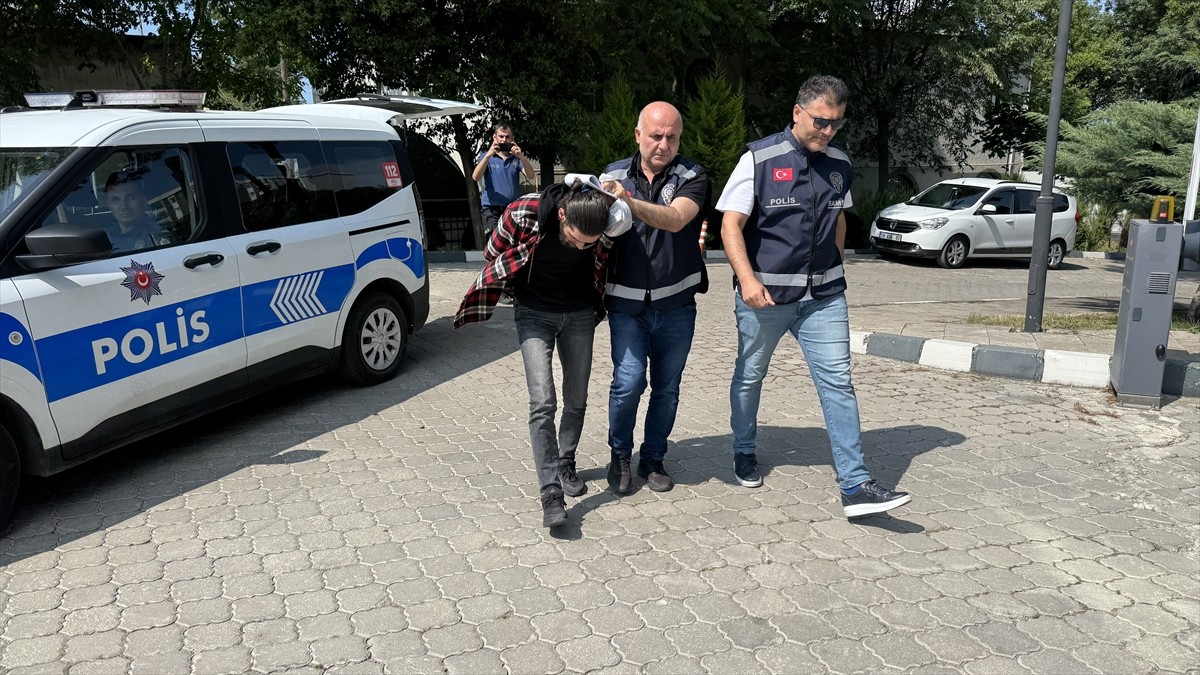 Samsun'un Atakum ilçesinde tartıştığı kız arkadaşını darbeden şüpheli gözaltına...