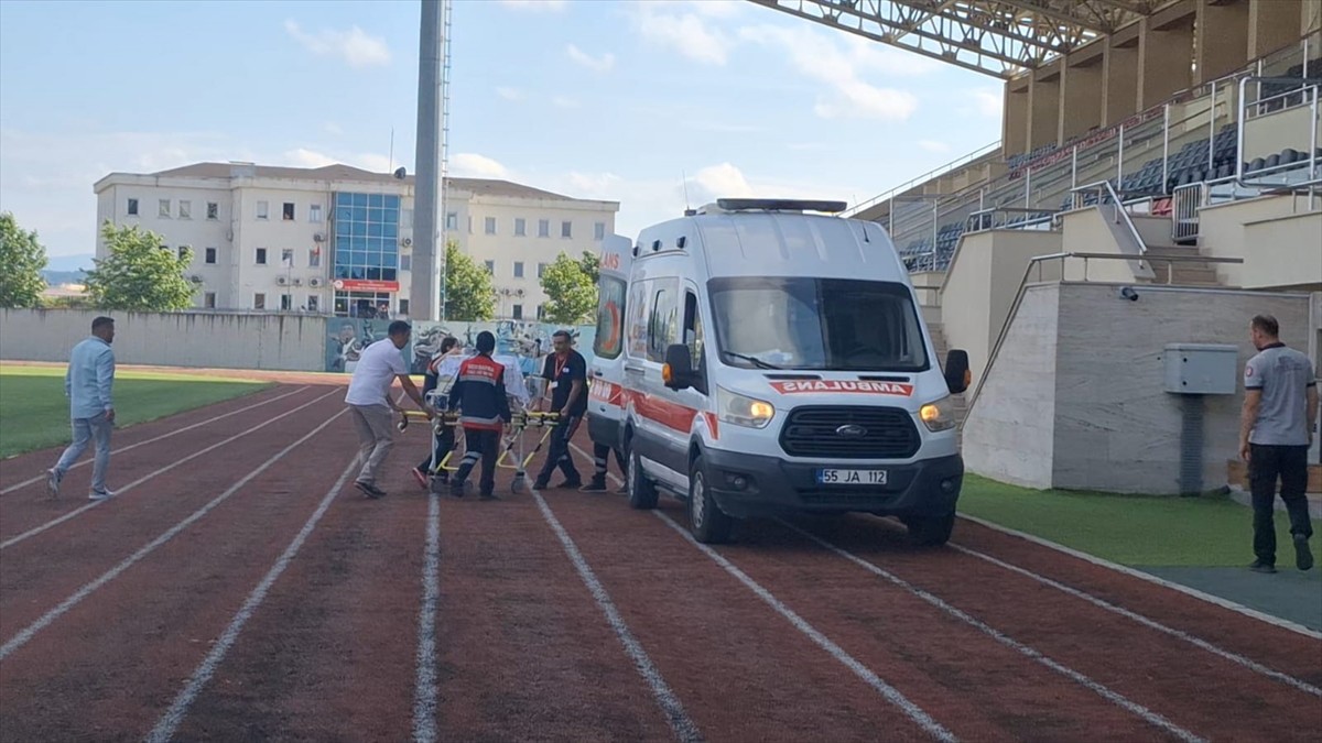Samsun'un Çarşamba ilçesinde yenidoğan ve solunum yetersizliği yaşayan bebek, ambulans...