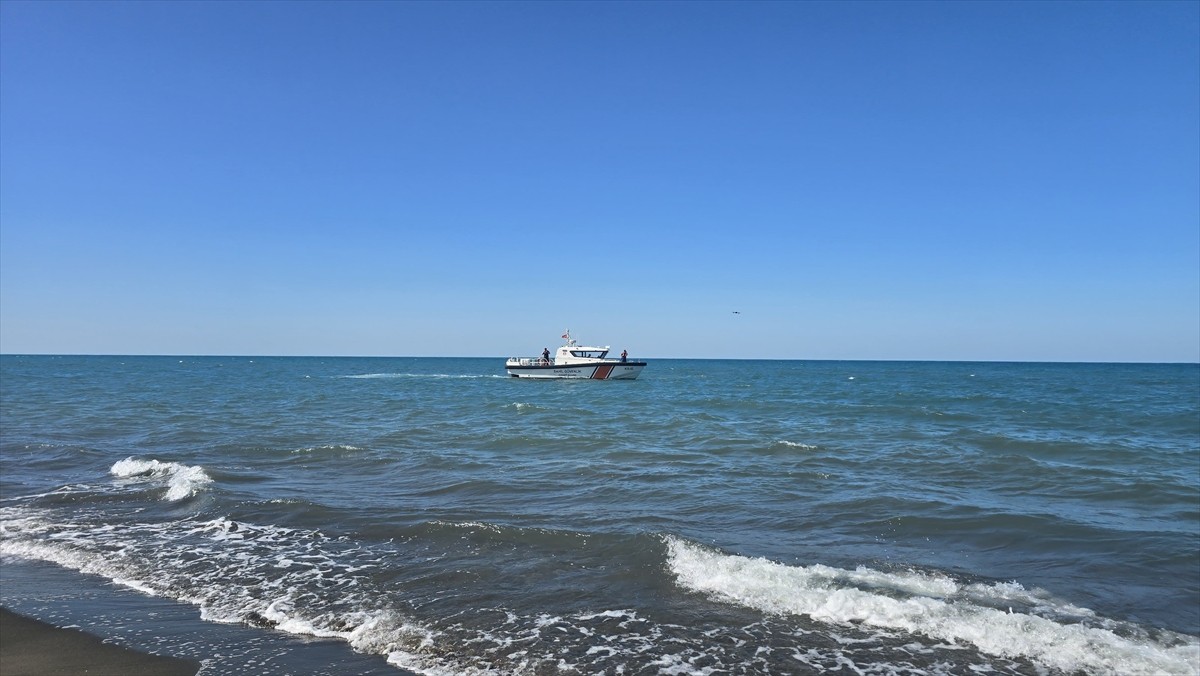 Samsun'un Terme ilçesinde serinlemek için denize giren 19 yaşındaki genç boğuldu.