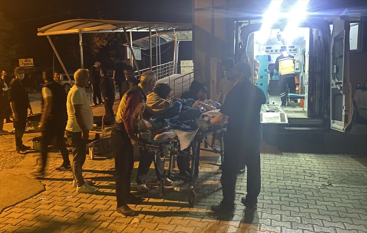 Sinop'un Türkeli ilçesinde devlet hastanesinin acil servis bölümündeki patlamada bir hemşire...