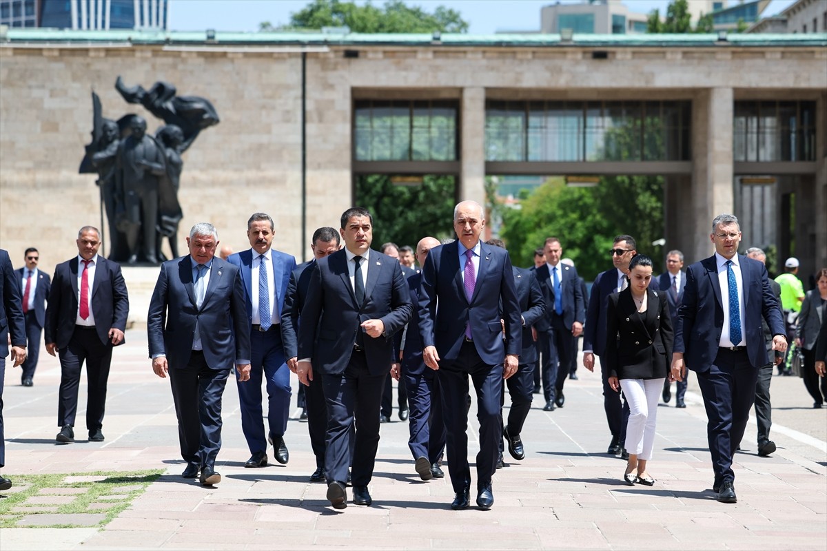 TBMM Başkanı Numan Kurtulmuş, Türkiye'ye resmi ziyaret gerçekleştiren Gürcistan Parlamentosu...