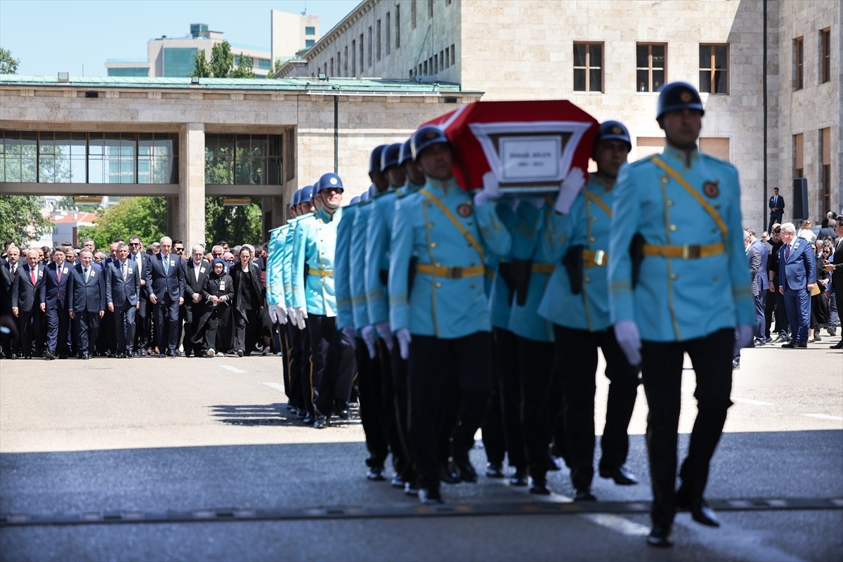 TBMM Başkanı Numan Kurtulmuş, vefat eden 22, 23, 26 ve 27. Dönem AK Parti Manisa Milletvekili...