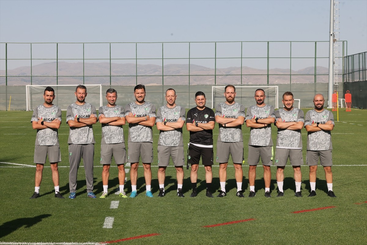 Trendyol 1. Lig ekiplerinden Iğdır FK, Çağdaş Çavuş yönetiminde 1. etap çalışmalarına başladı....