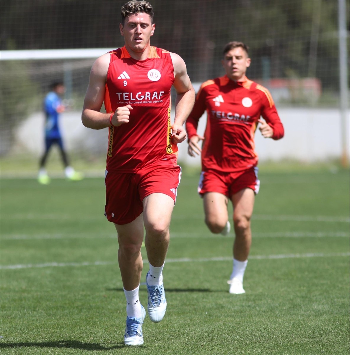 Trendyol Süper Lig'de 2024-2025 sezonunu 44 puanla 15. sırada tamamlayan Antalyaspor'da sezonun en...