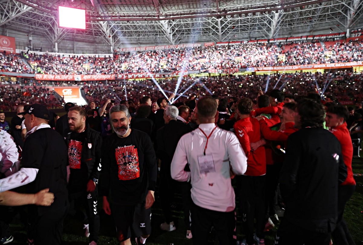 Trendyol Süper Lig'in 38. ve son haftasında Bellona Kayserispor'u 2-1 mağlup eden Reeder...