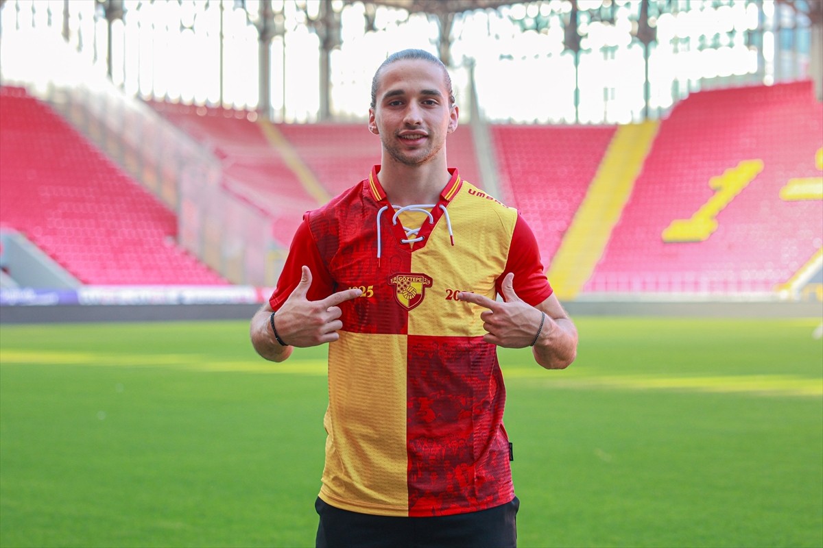 Trendyol Süper Lig ekiplerinden Göztepe, 23 yaşındaki savunma oyuncusu Arda Okan Kurtulan'ı...