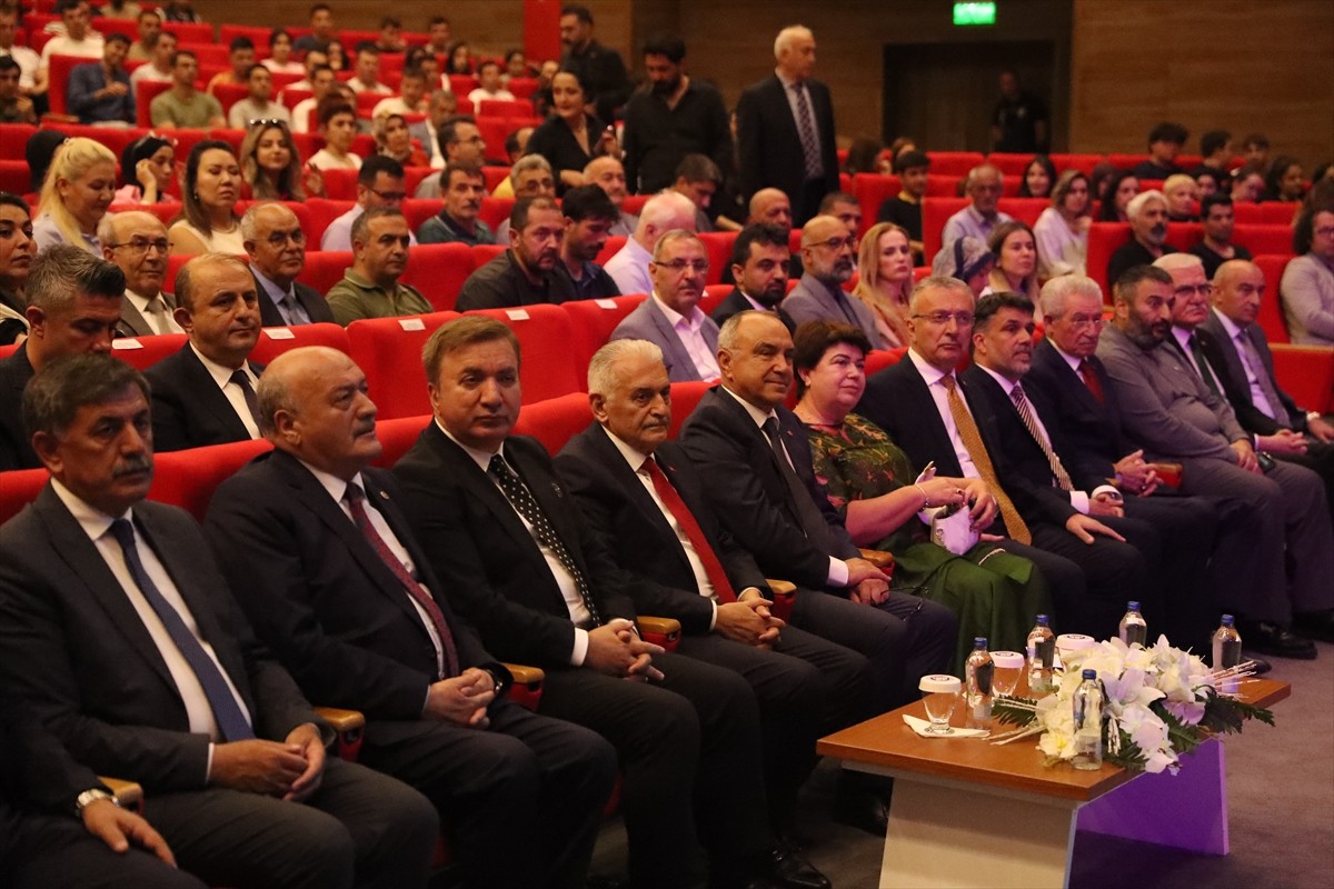 Türk Devletleri Teşkilatı Aksakallar Konseyi Başkanı Binali Yıldırım (sol 4), Erzincan Binali...