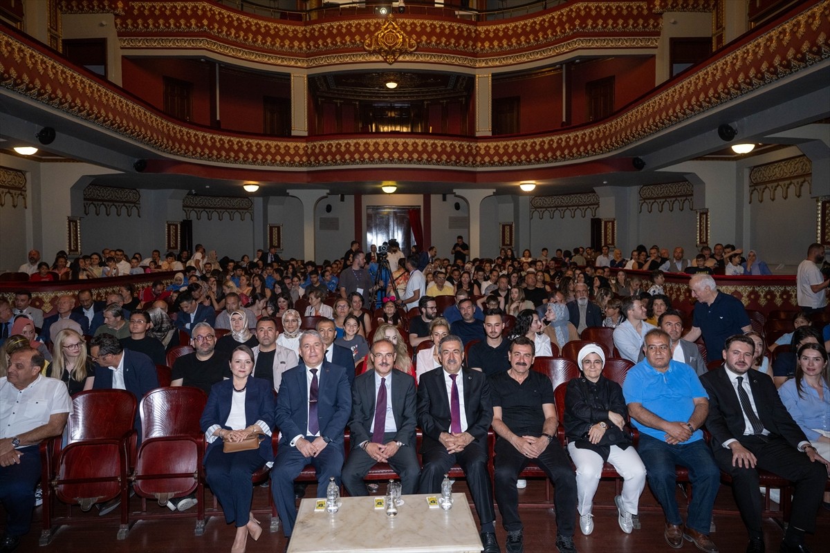 Türk Hava Kurumunun (THK) 100. yılı dolayısıyla düzenlenen etkinlikler kapsamında "Bir Tayyareci...
