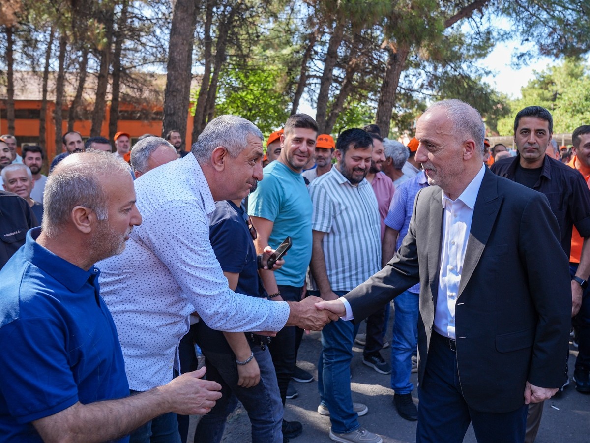 TÜRK-İŞ Genel Başkanı Ergün Atalay, Diyarbakır Karayolları 9. Bölge Müdürlüğü Makine İşletme...