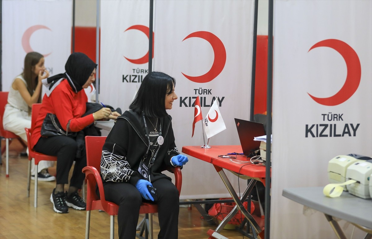 Türk Kızılay, 2,3 milyon gönüllü kan bağışçısına ulaşarak, dünyada 3'üncü sırada yer...