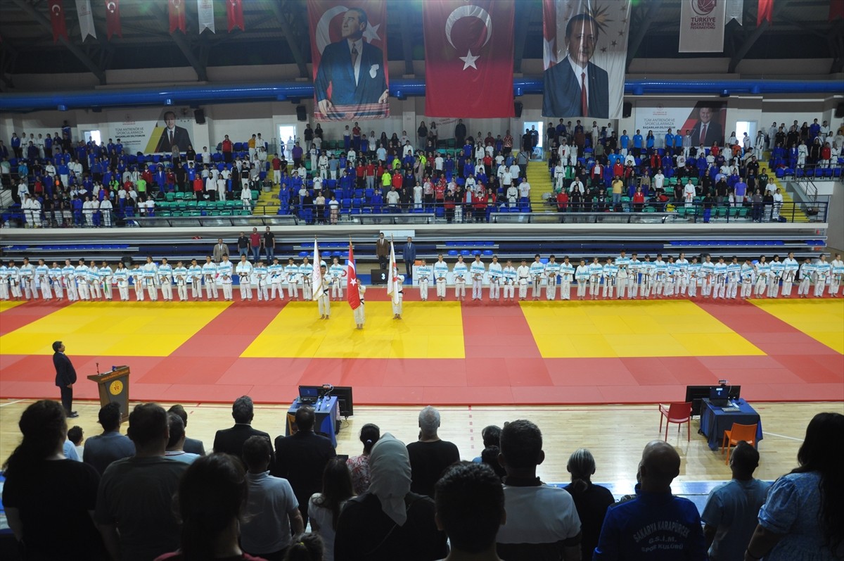 Türkiye Judo Federasyonu tarafından düzenlenen Spor Toto Yıldızlar Türkiye Şampiyonası, Kütahya'da...