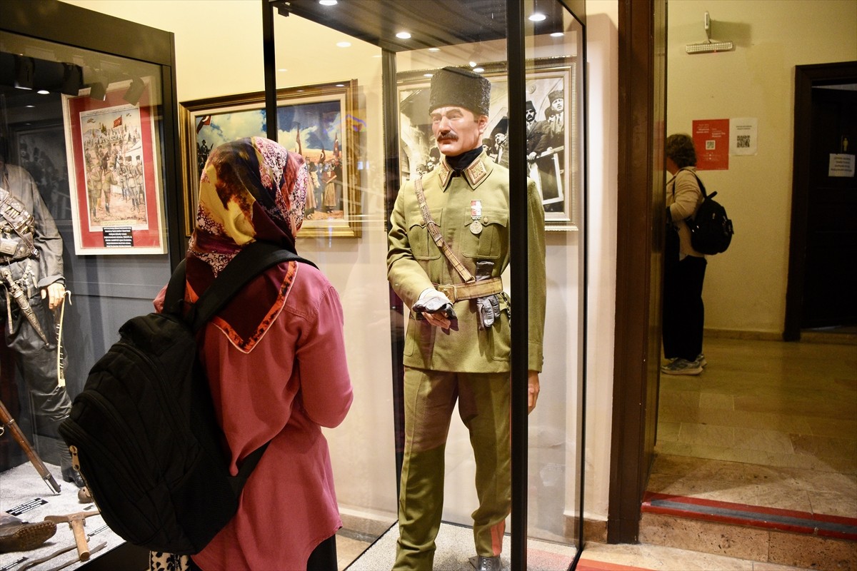 Türkiye Kültür Yolu Festivali'nin dördüncü durağı olan Samsun'da açılan "Milli Mücadele...