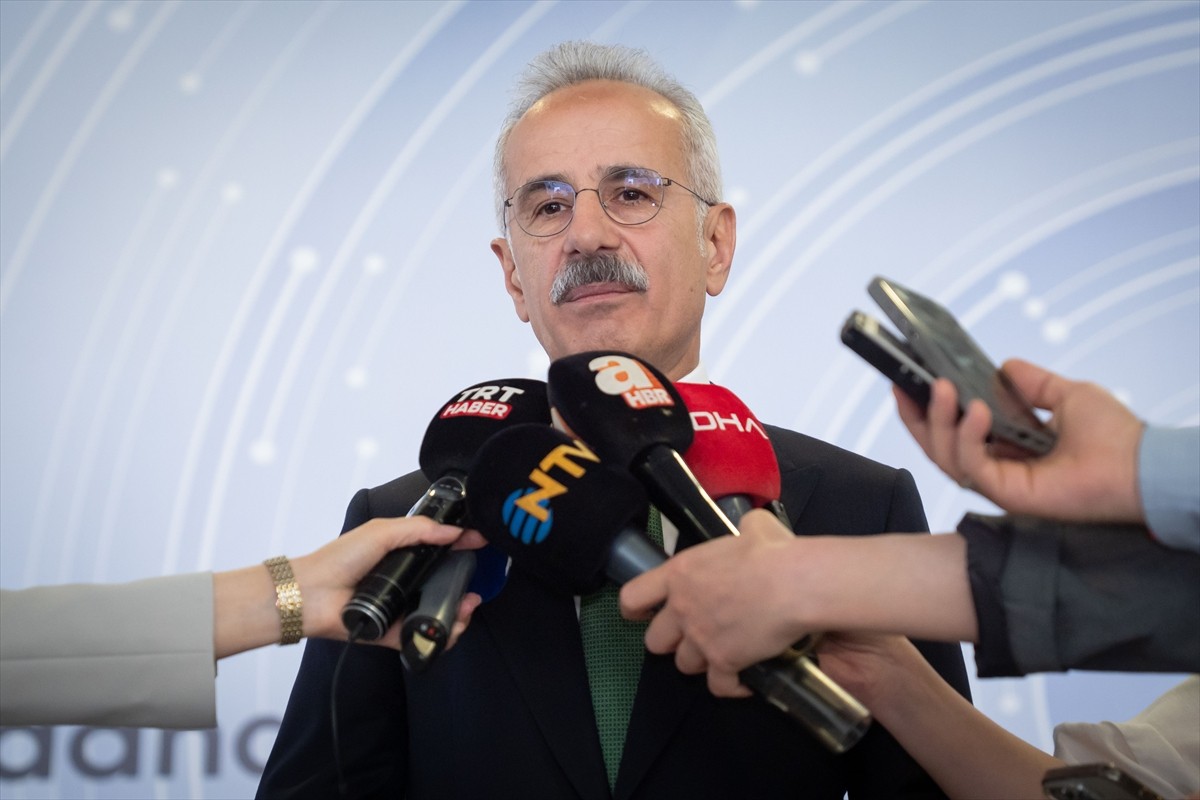 Ulaştırma ve Altyapı Bakanı Abdulkadir Uraloğlu, TÜRKSAT tarafından düzenlenen, Anadolu Ajansının...