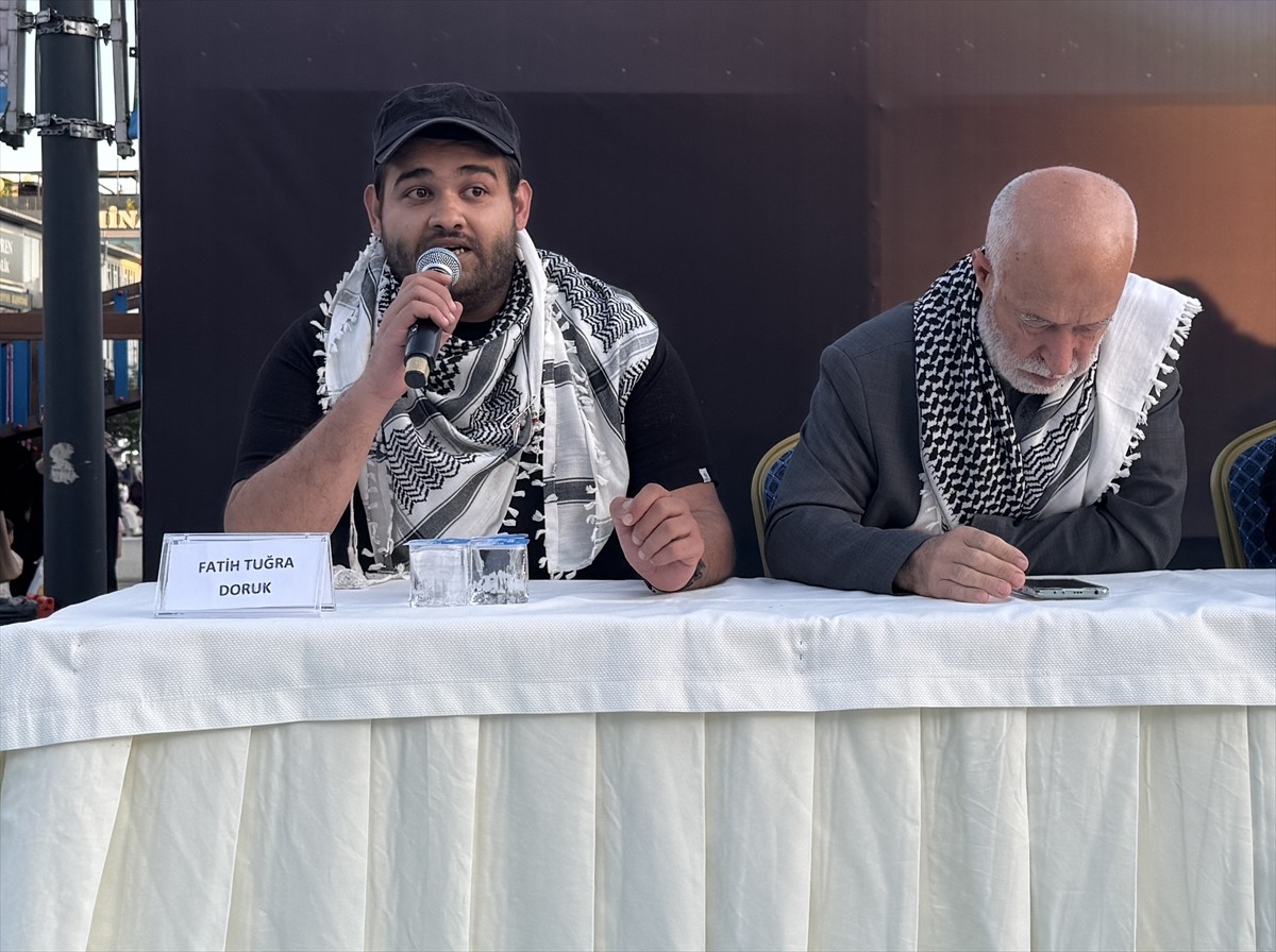 Ümraniye Belediyesi ile Anadolu'dan Gazze'ye Bir Nefes Platformu işbirliğiyle, "Ümraniye'den...