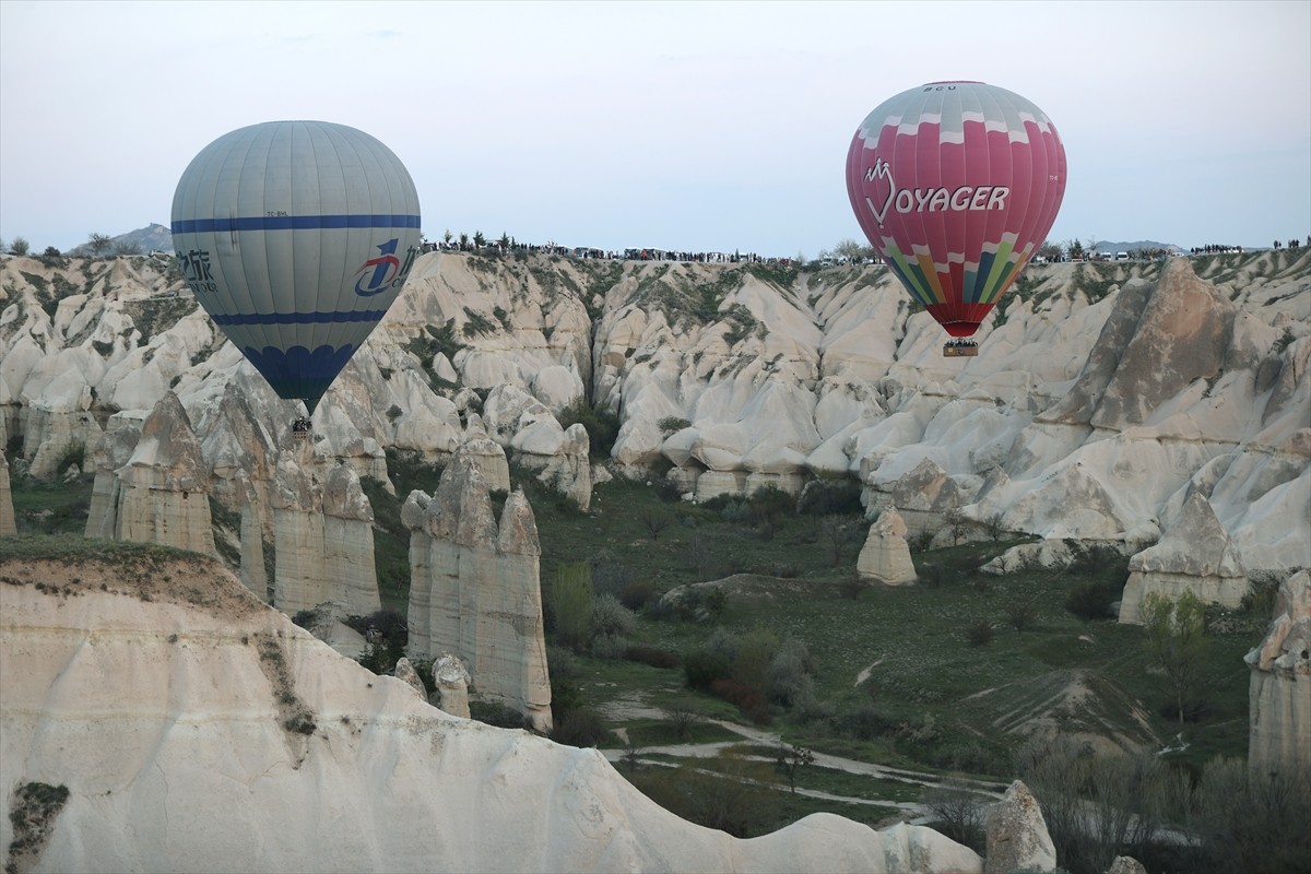 Yılın ilk 5 ayında 1 milyon 652 bin 261 turistin ağırlandığı Kapadokya'da, ziyaretçilerin 271 bin...