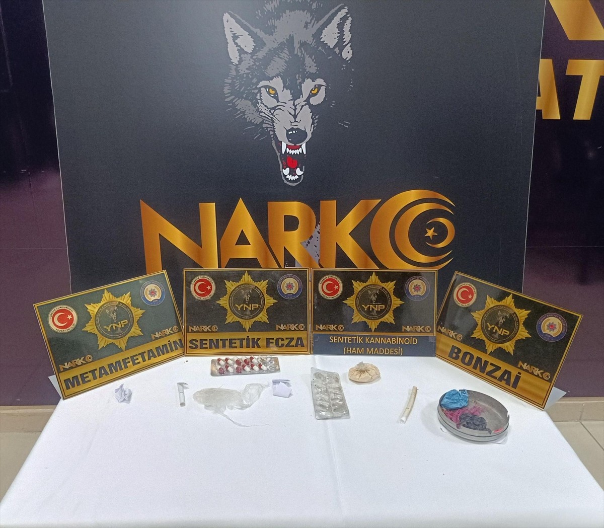 Yozgat kent merkezi ve Yerköy ilçesinde düzenlenen uyuşturucu operasyonlarında 11 şüpheli...