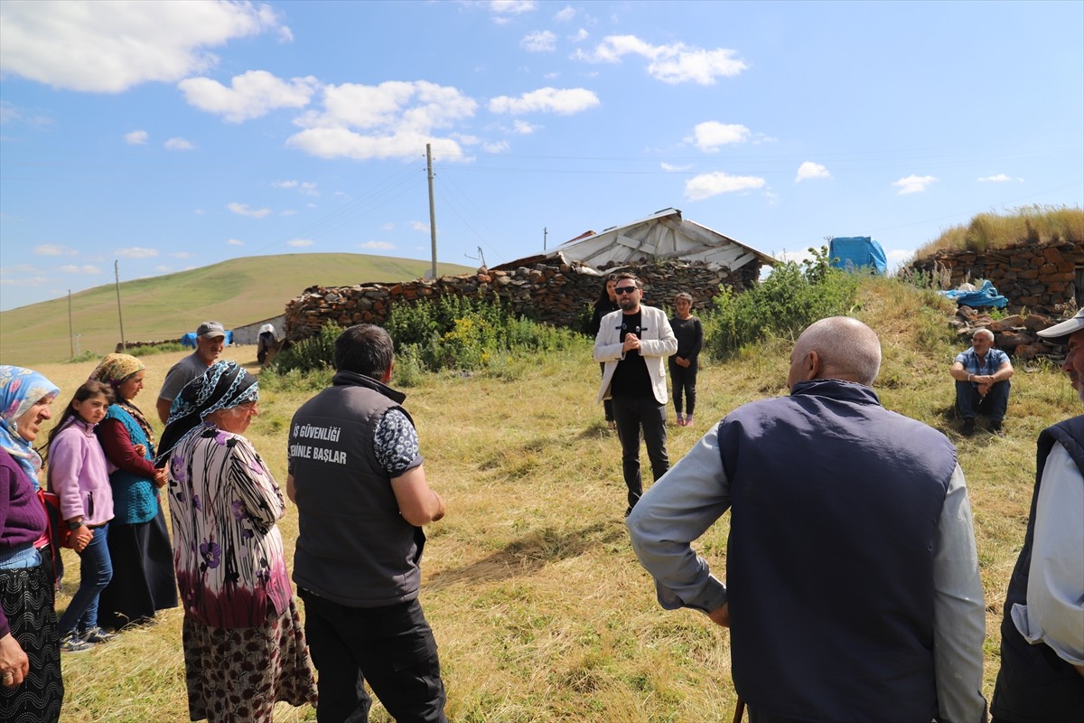 Yükseköğretim Kurulu (YÖK) Bilim İletişimi Ofisi tarafından koordine edilen Bilim Kafe buluşmaları...