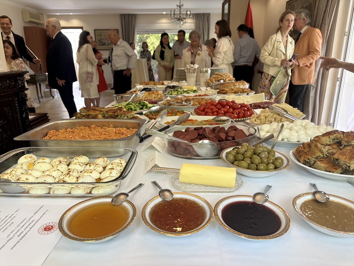 Yunanistan'ın başkenti Atina'da, Türkiye'nin Atina-Pire Başkonsolosluğu, geleneksel Türk...