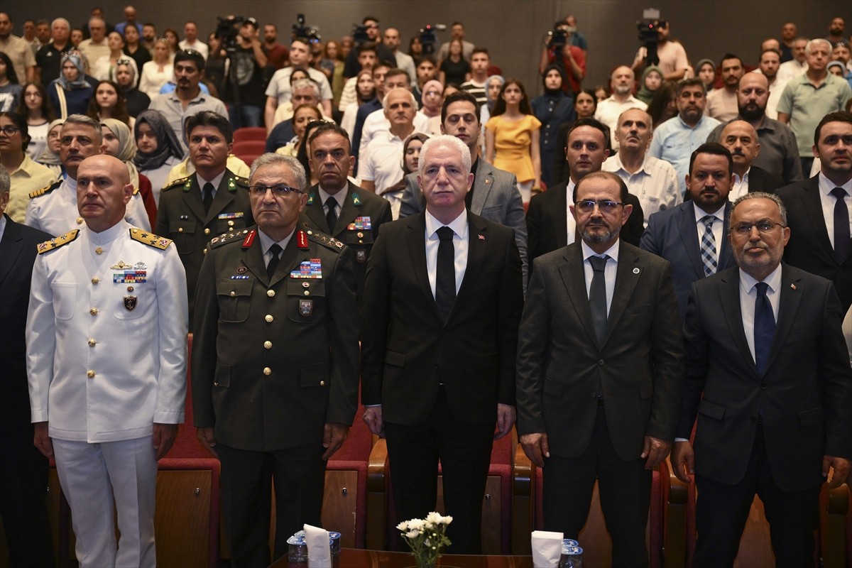 15 Temmuz Derneği tarafından Yıldız Teknik Üniversitesi (YTÜ) Davutpaşa Kampüsünde "Uluslararası...