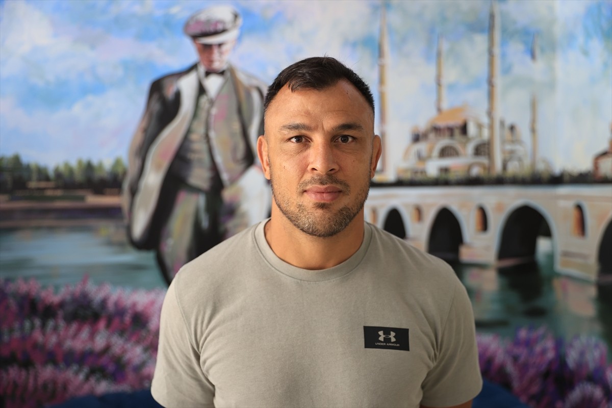 664. Tarihi Kırkpınar Yağlı Güreşleri'nde başpehlivan olarak 18. kez kol bağlayacak 45 yaşındaki...